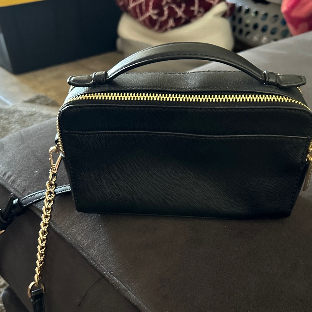 Michael Kors Elegant Black Crossbody Bag - Picture 9 of 13